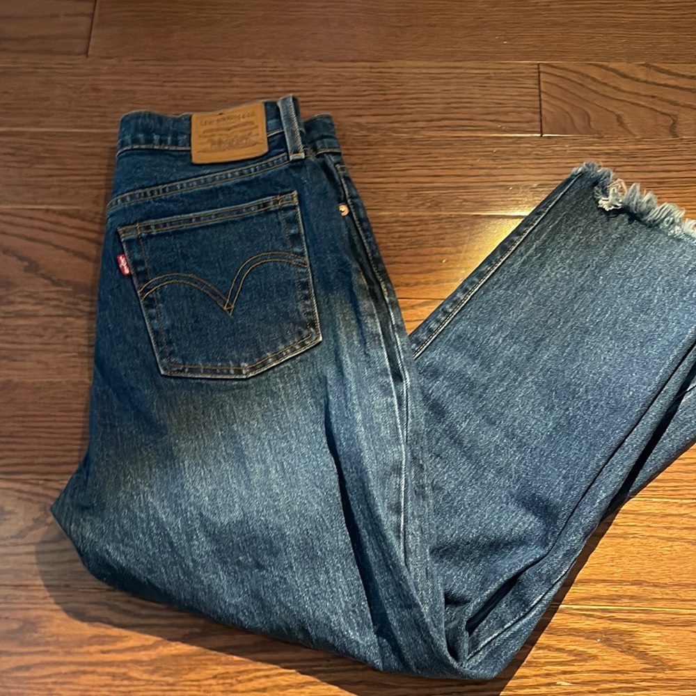 Levi’s wedgie straight. Size 28 — blue ( royal blue)